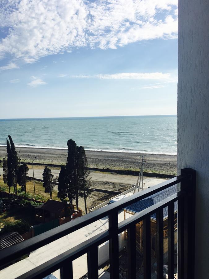 Hotel Paradise Beach Alakhadzi 外观 照片