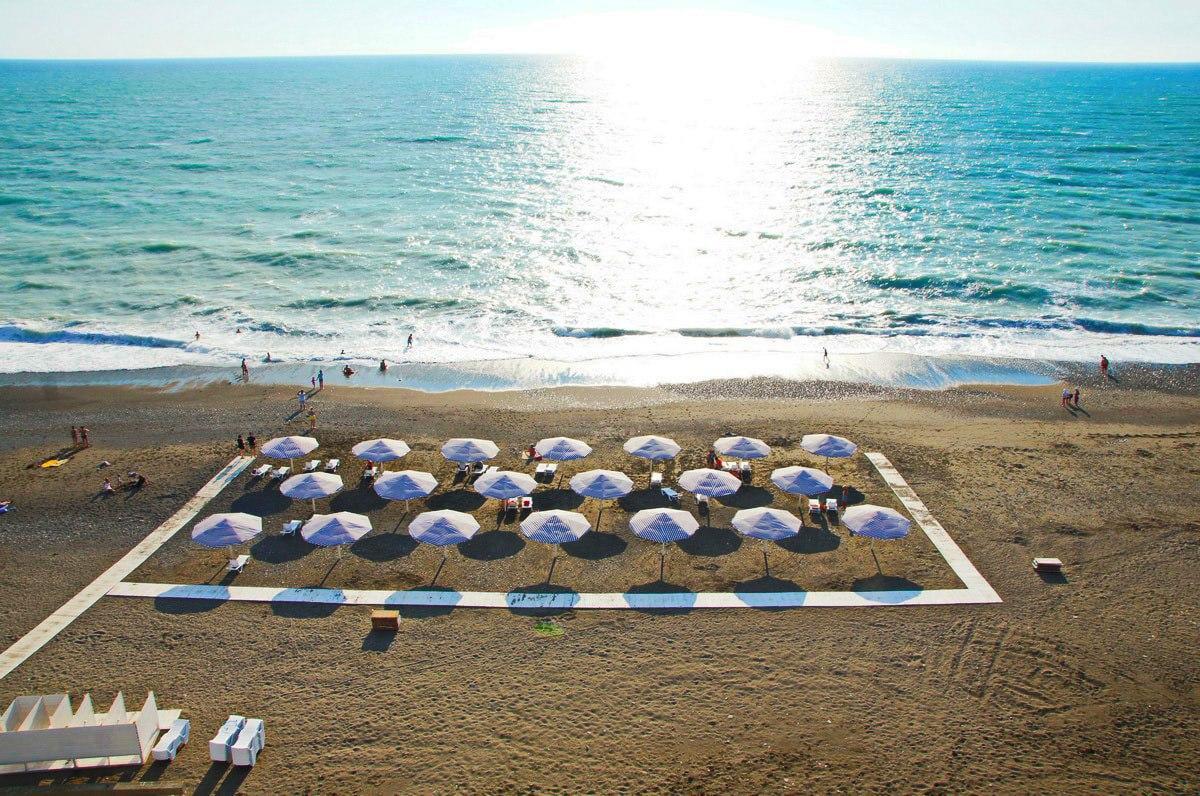 Hotel Paradise Beach Alakhadzi 外观 照片