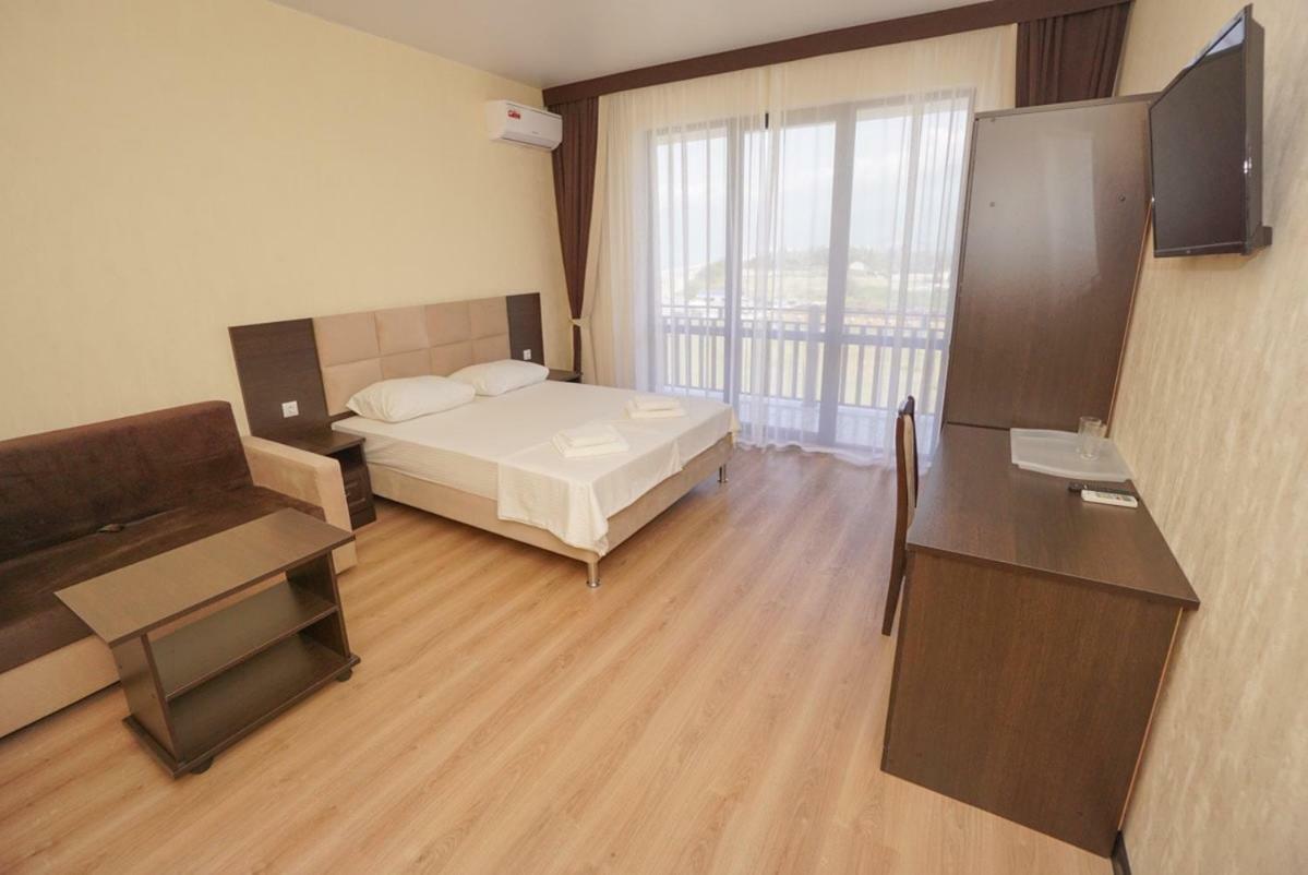 Hotel Paradise Beach Alakhadzi 外观 照片