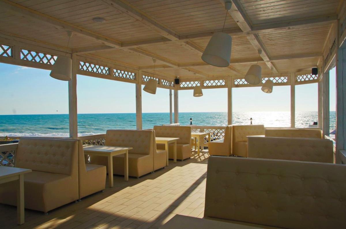 Hotel Paradise Beach Alakhadzi 外观 照片